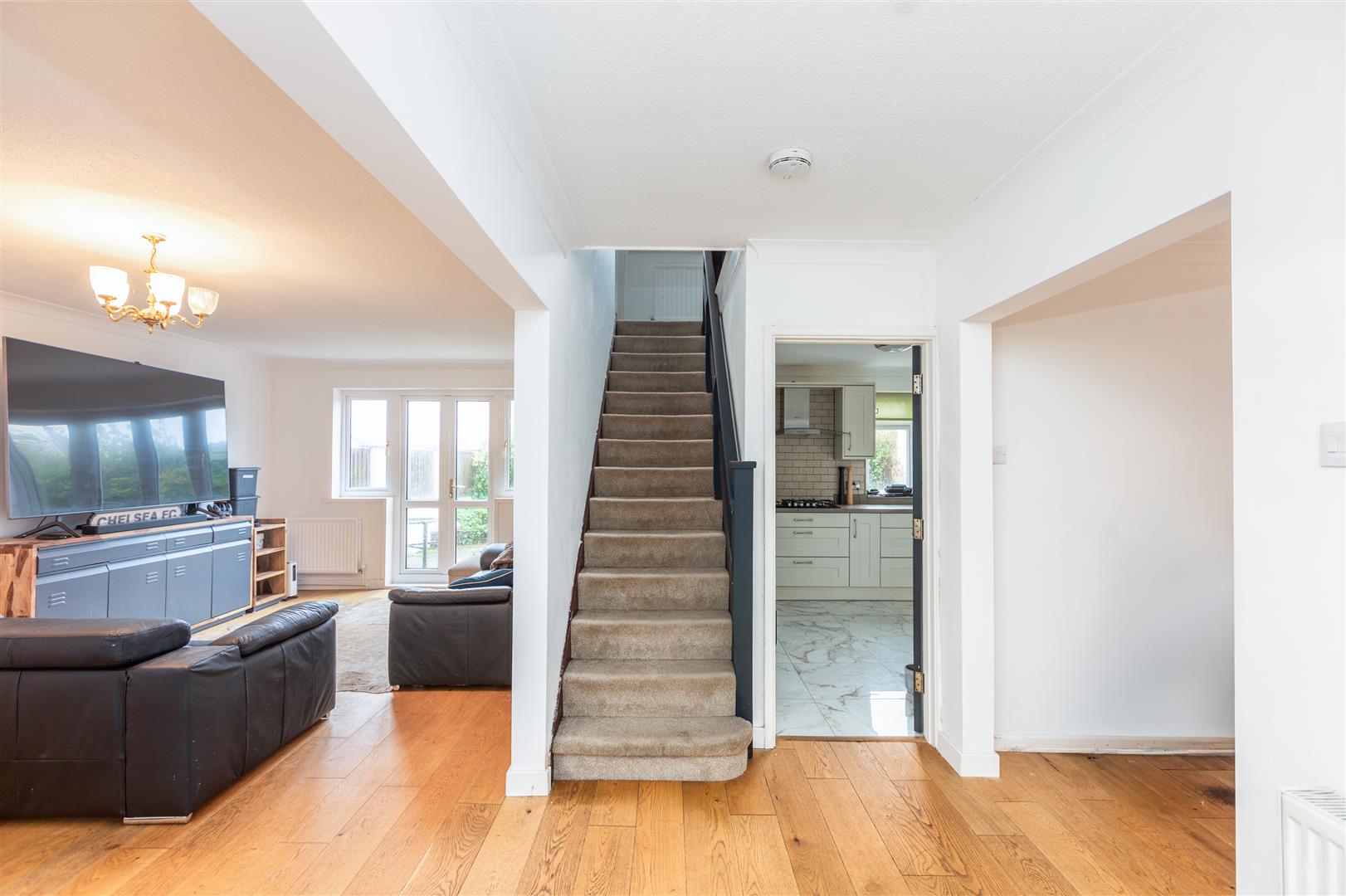 Llanmorlais, Swansea, SA4 3RY